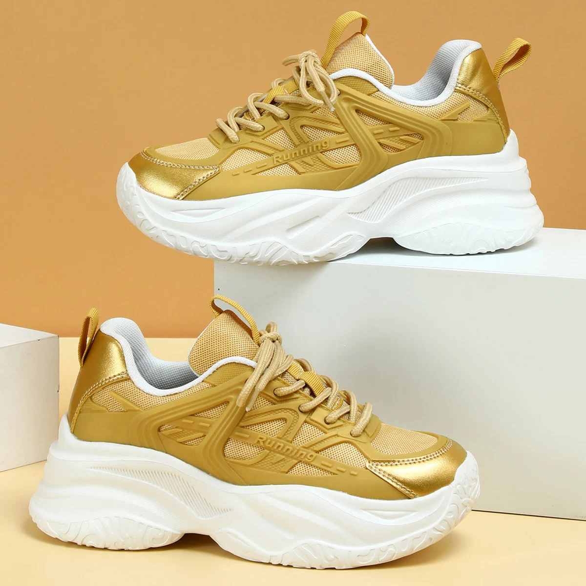 Женская удобная обувь новинка 2024 модная черные кроссовки для женщин бесплатная