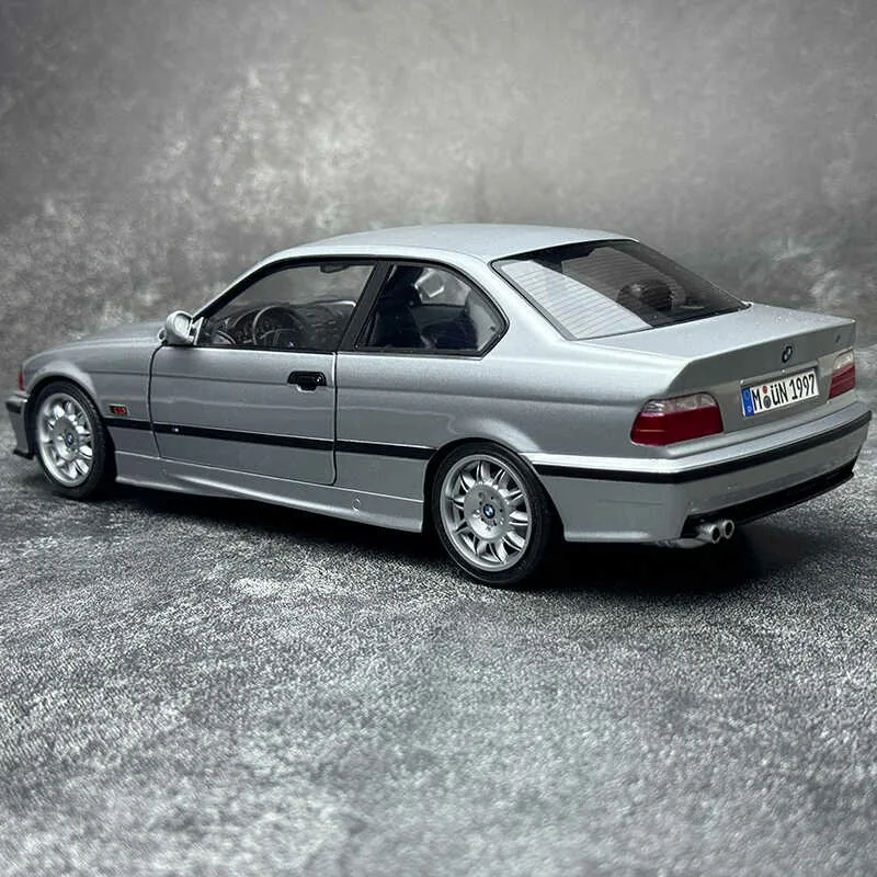 Коллекционные украшения из сплава SOLIDO 1:18 Scale M3 E36 COUPE 1990
