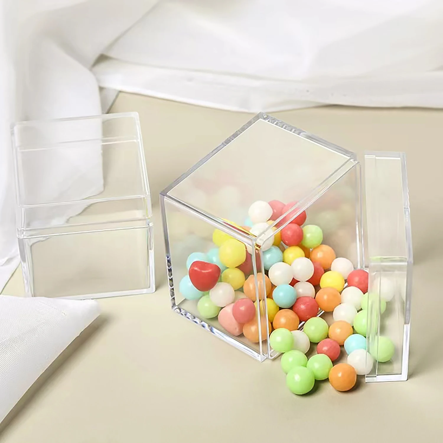 

12pcs/set transparent acrylic box with lid wedding party gift box food candy storage container household doll toy display box