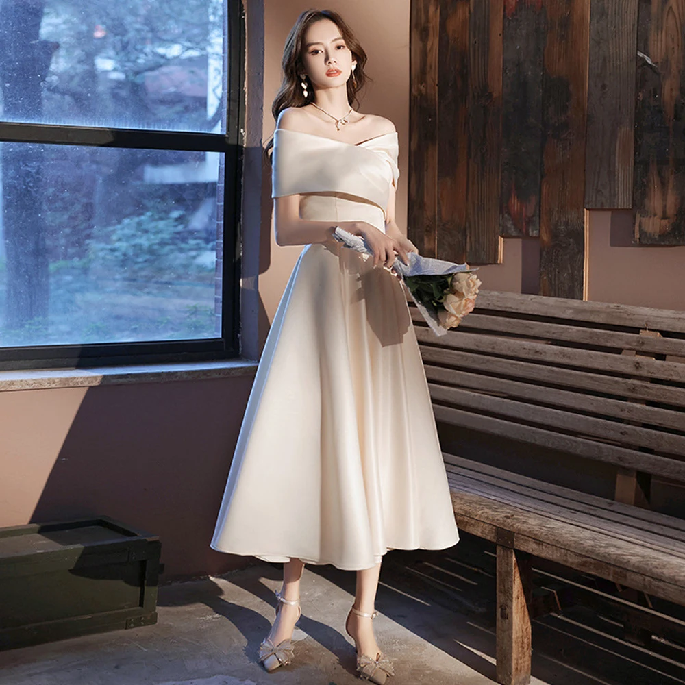 French evening dress skirt female 2022 autumn and winter new a shoulder simple generous temperament banquet party small dress