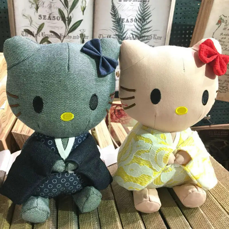 

Оригинальное кимоно с героями мультфильмов Hello Kitty