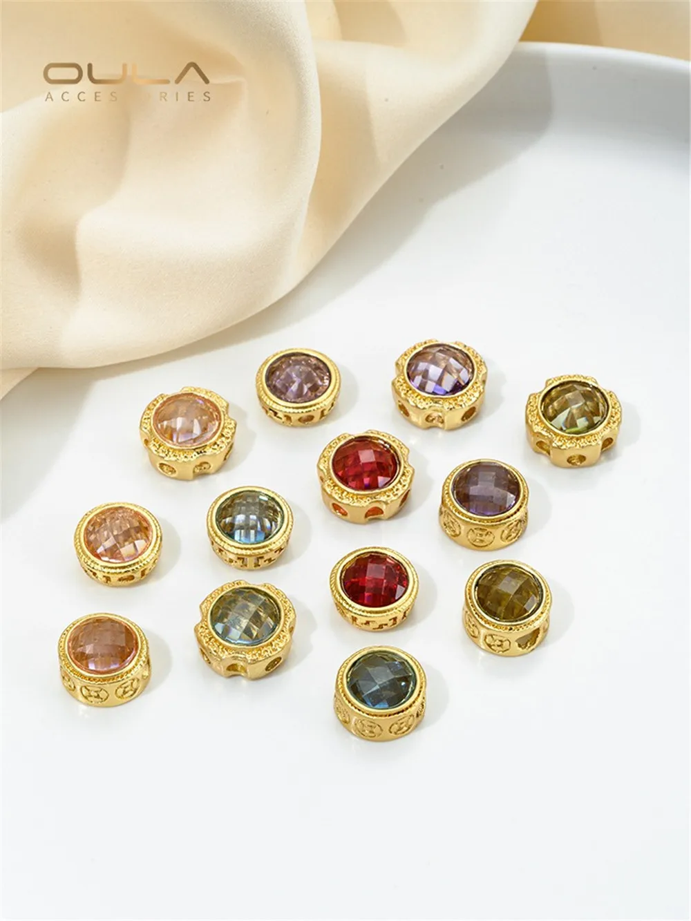 Медное покрытие матовое золото инкрустированное цирконом пористые круглые