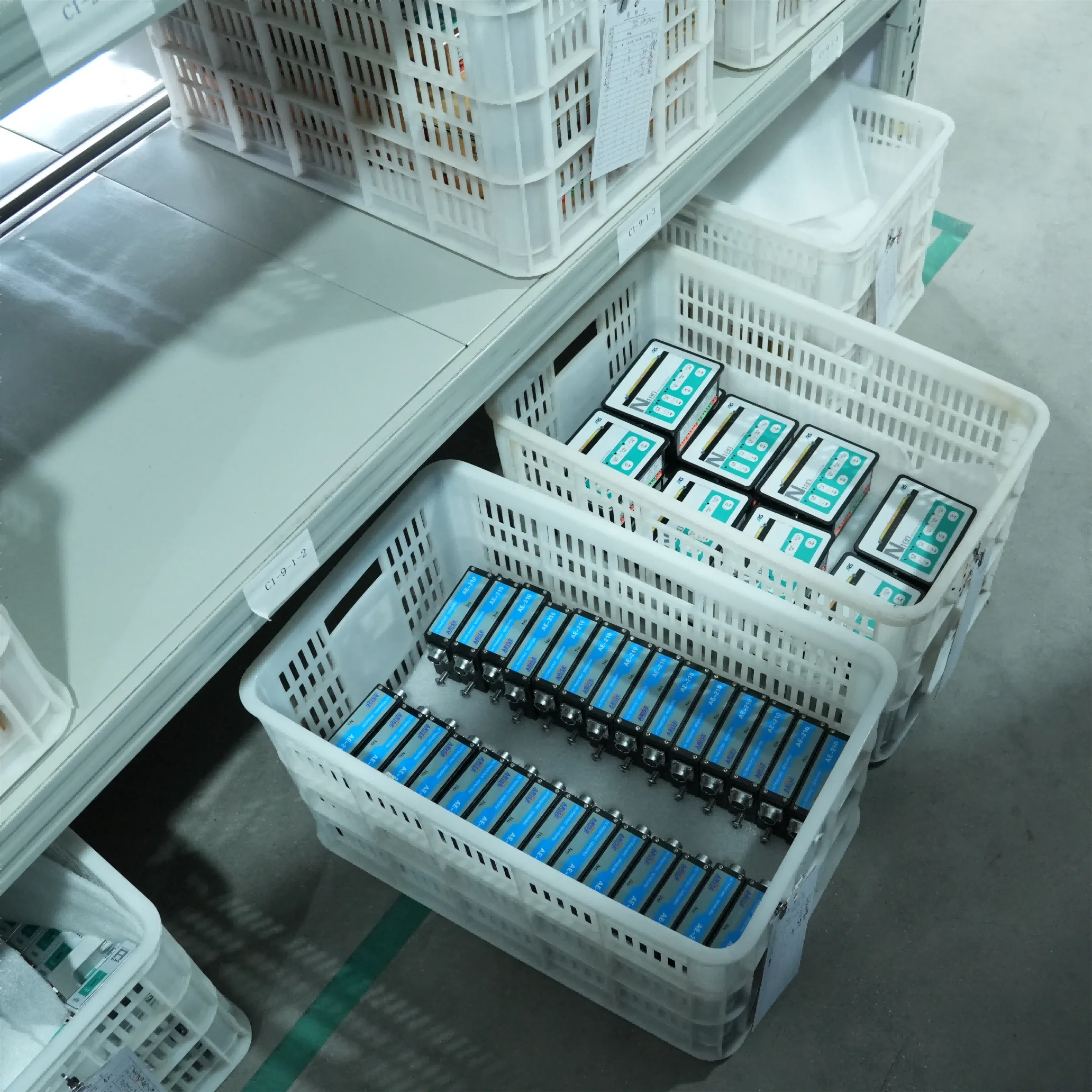 Автоматическая фотоэлектрическая система с контролем направляющей сети