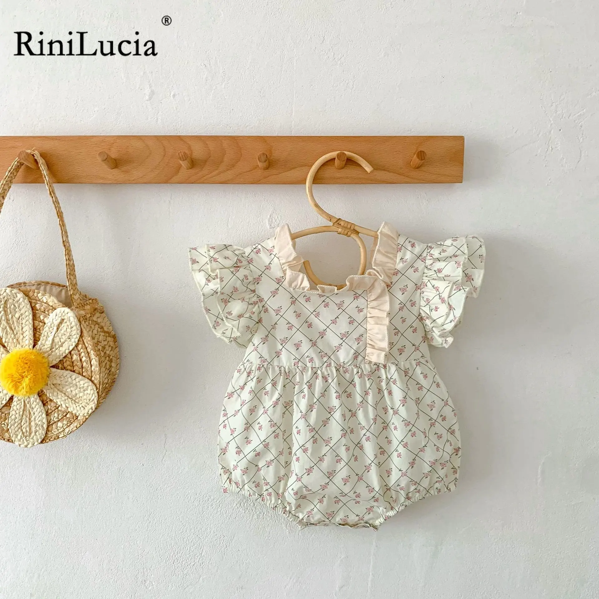 

New Baby Girl Clothes Girls Ruffle Romper Kids Jumpsuit Summer Sleeveless Floral Overalls Outfits Sweet Girls Bodysuit