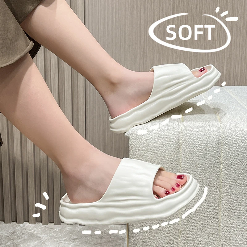 

Fashion Slippers Outdoor Beach Sandals Indoor Bathroom Non-slip Flip-flops New Eva Ladies Soft Sole Platform Shoes Couple Shoes