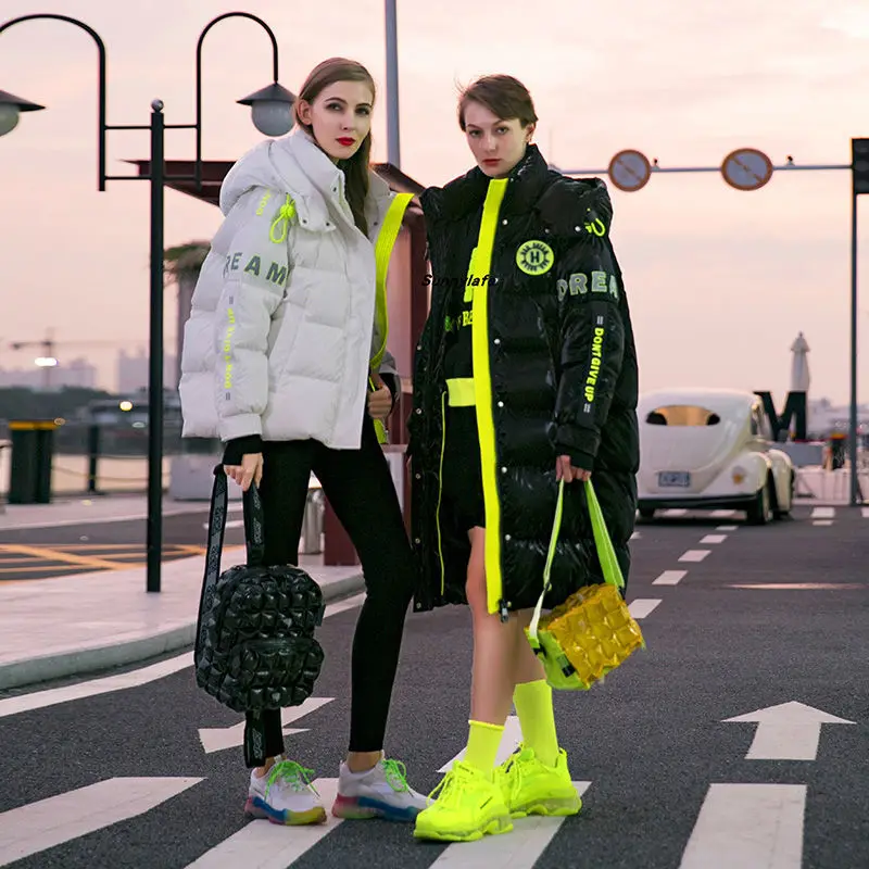 

Женский пуховик на белом утином пуху, длинный и короткий пуховик с капюшоном и надписью на молнии, 2022