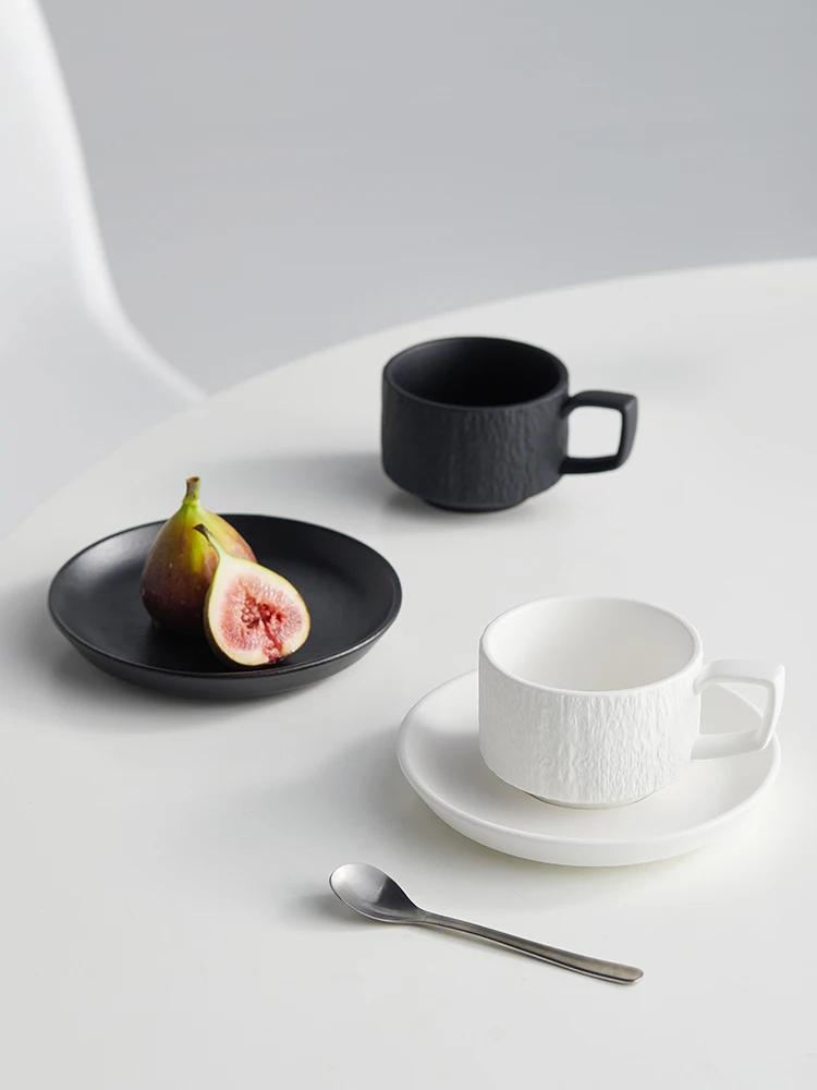 

Black And White High Value Coffee Cup Set Delicate Light Luxury Ceramic Breakfast Cup Afternoon Tea Pulled Flower Latte Cup