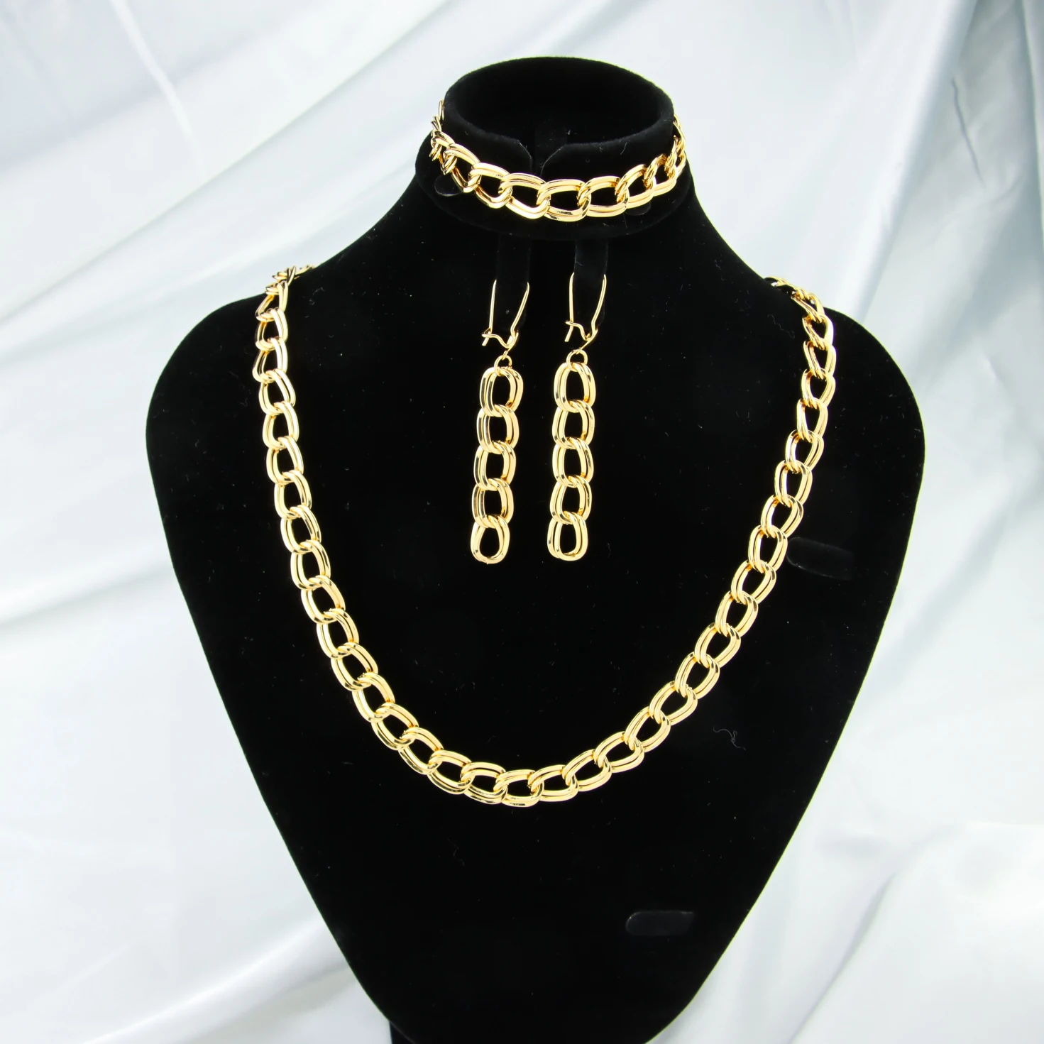 

Cuban Gold Jewelry Set 18k Gold Plated Hip Hop Style Middle East Dubai Arab Wedding Banquet Jewelrys Accessories