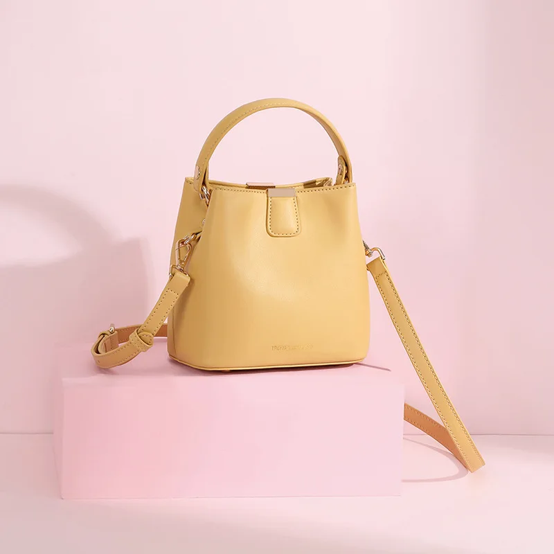 

Causal Fashion small bag women's 2022 new bucket bag sling Simple shoulder bag Trendy handbag Ladies Female Bucket
