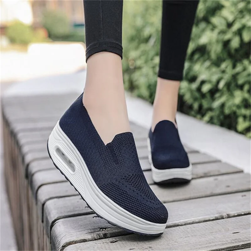 Casual Breathable Thick Sole Air Cushion Sneakers For Women 2023 Round Toe Height Increasing Leisure Shoes