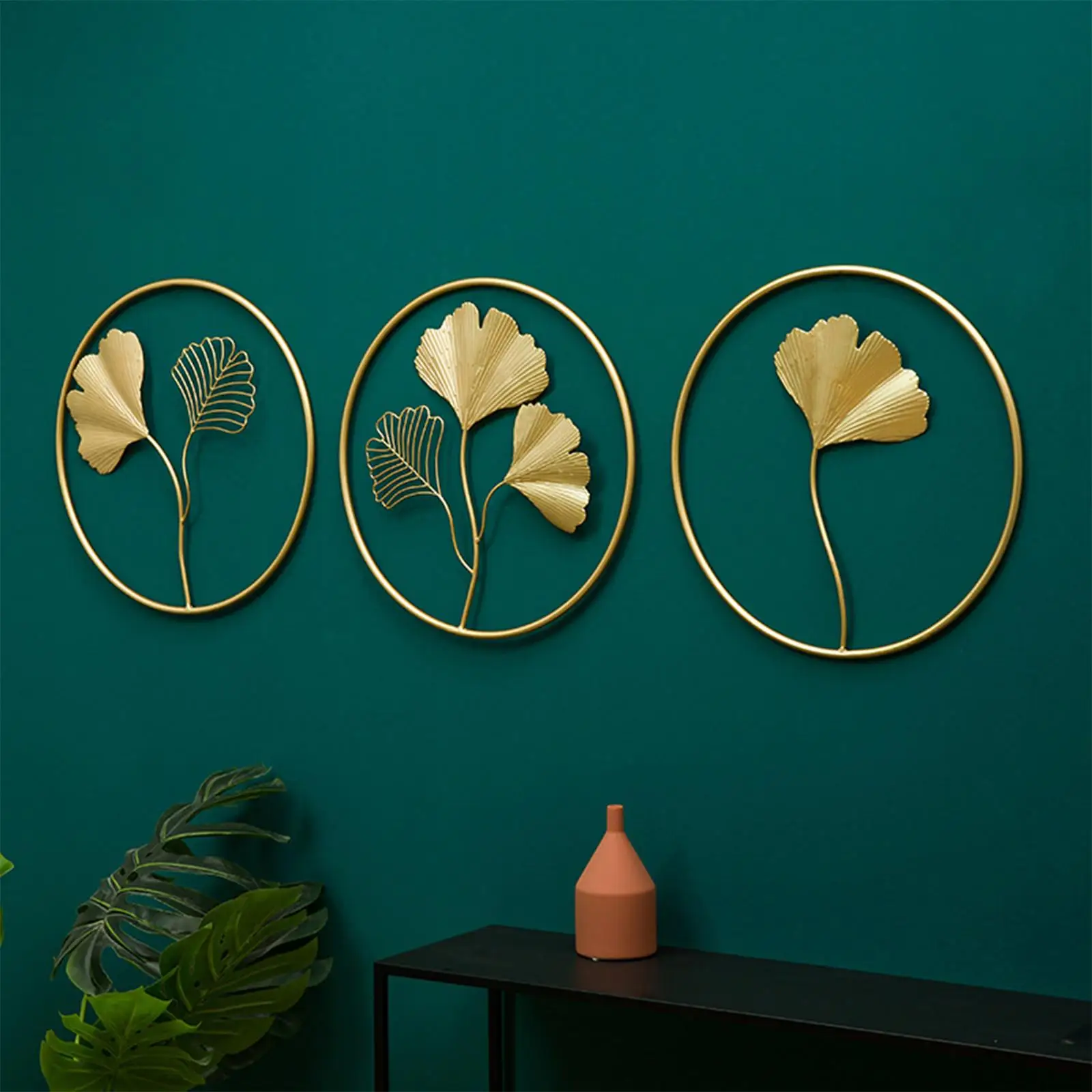 

Nordic Golden Ginkgo Leaf Wall Decor Creative Modern Home Background Wall Decoration Wrought Iron Leaf Round Pendant Crafts