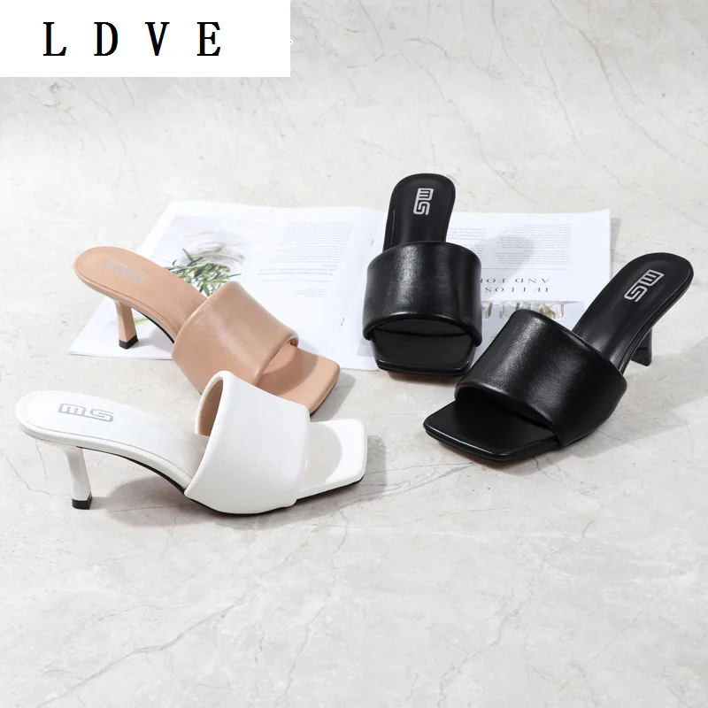 

European 2021 new and American foreign single fashion solid color stiletto sandals women simple and comfortable outer