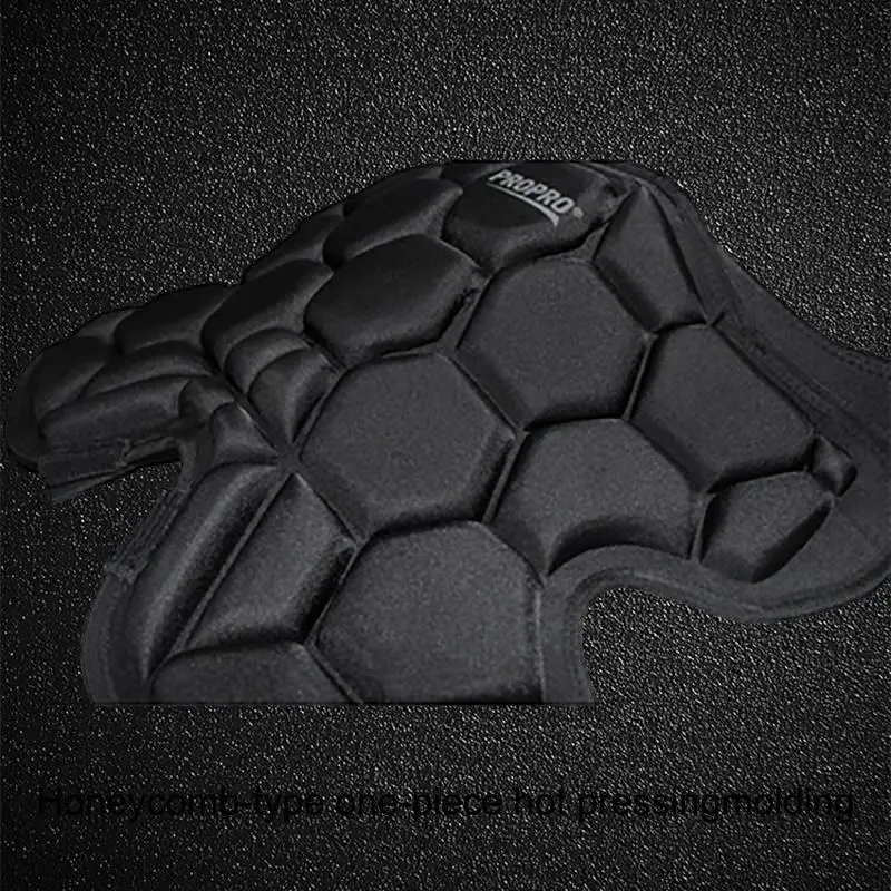 Рисунок 6 - Утолщенные роликовые коньки с внешней защитой бедер