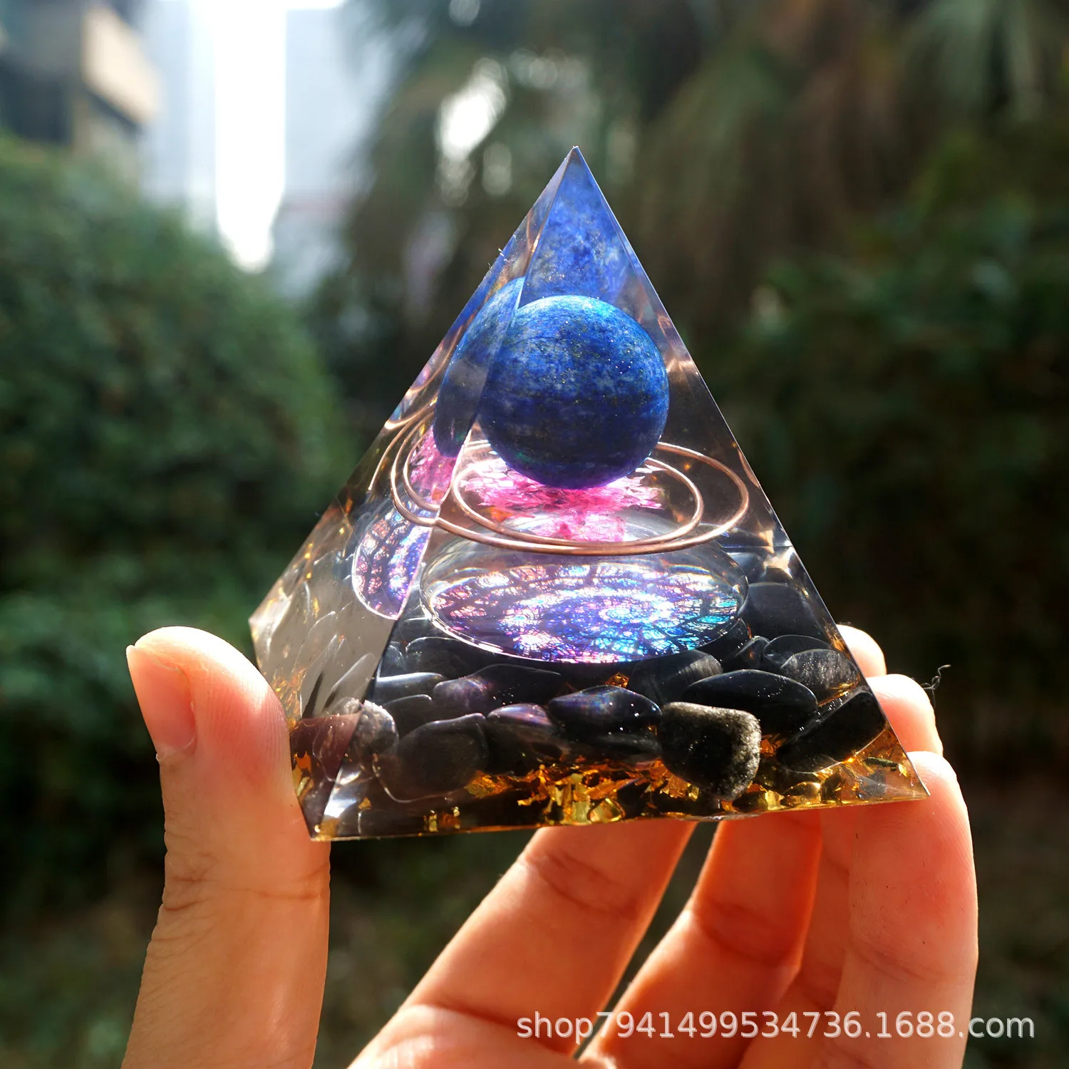 Natural Crystal Energy Generator Pyramid Amethyst Reiki Healing Stone Chakra Resin Pyramid Meditation Tool Room/Car Decor Crafts