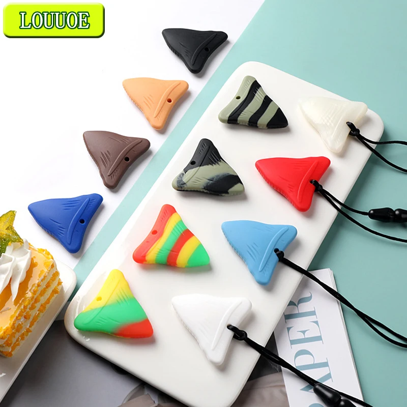 

NEW Baby Teether Sensory Chew Triangle Silicone Teething Necklace Chewy Pendant Toy,Silicone Teether for Children with Autism