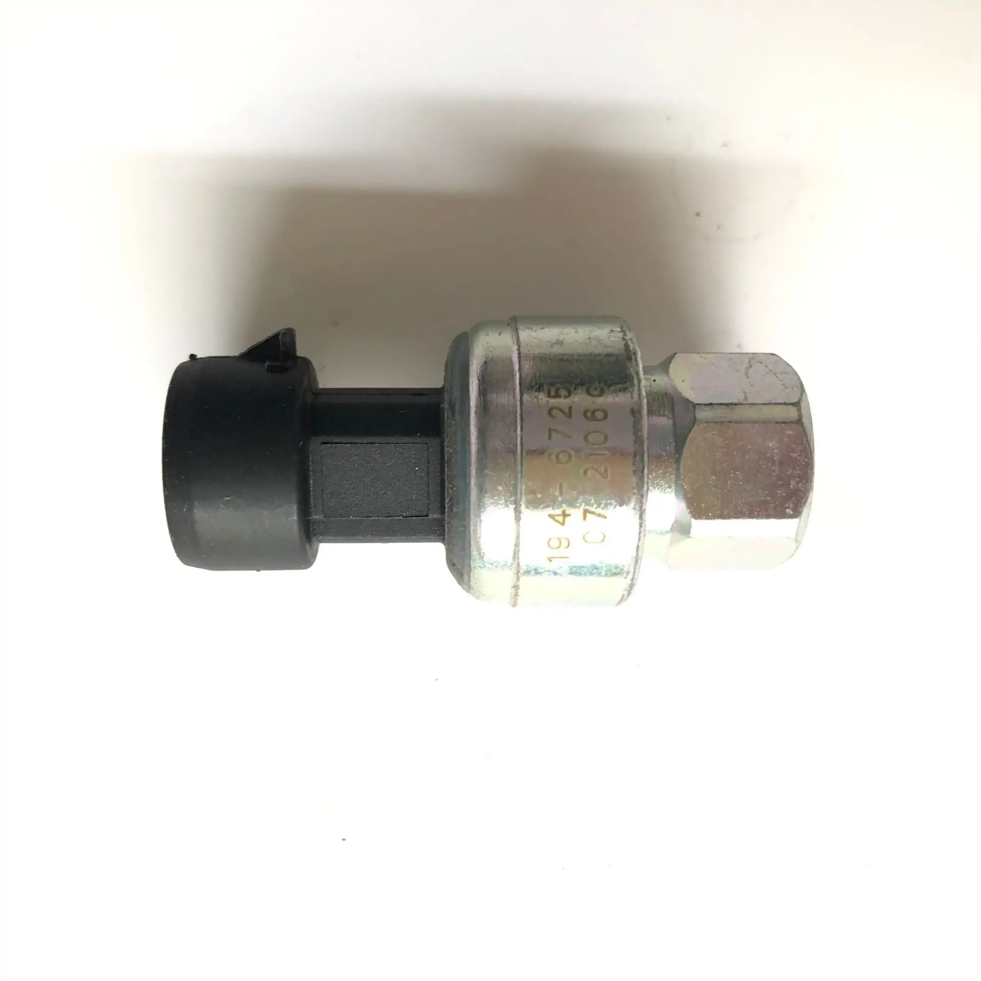 

194-6725 1946725 Excavator Oil Pressure Sensor For Caterpillar CAT C15 MXS BXS NXS C-15 Car Replacement