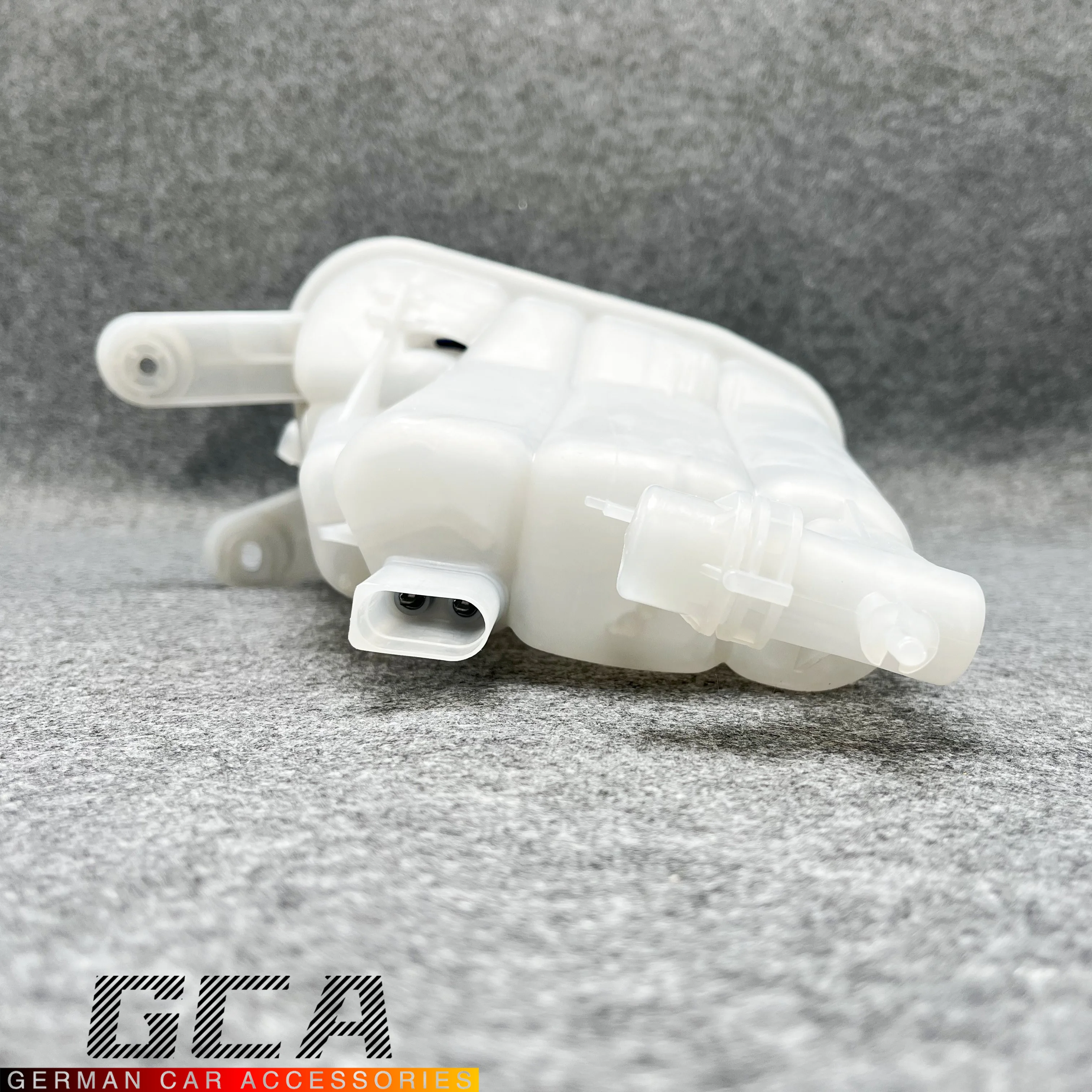 Резервуар для перелива охлаждающей жидкости. Расширительный резервуар бутылки.