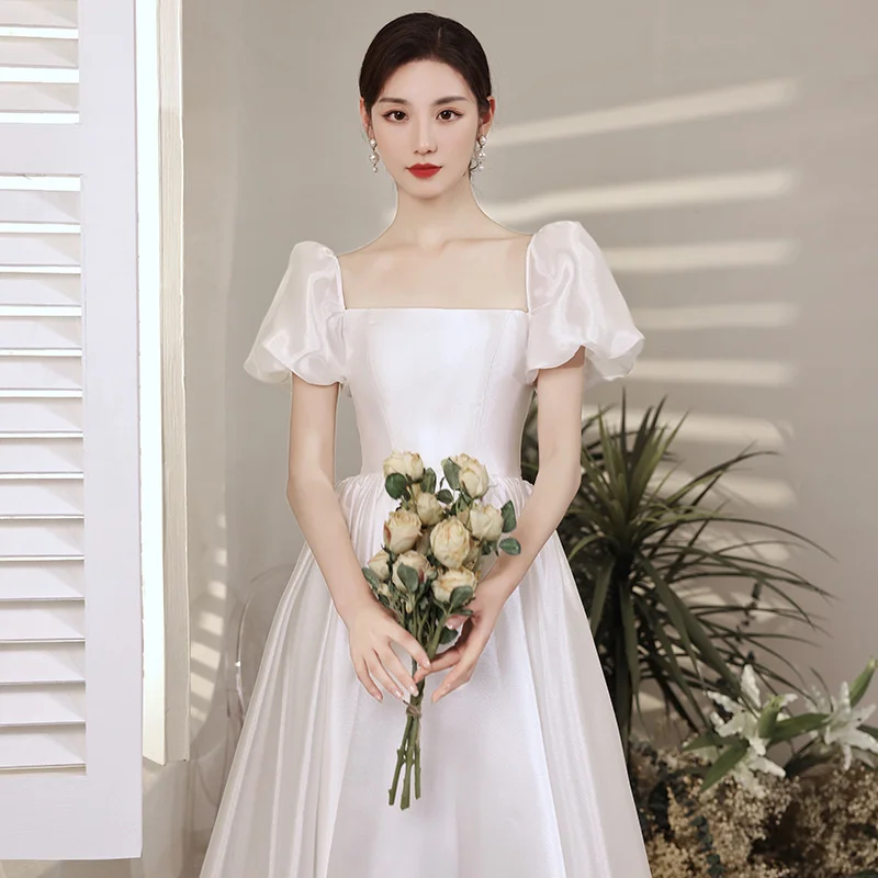 

French light wedding dress Mori series travel photography satin white dress the bride's simple temperament and slim waist