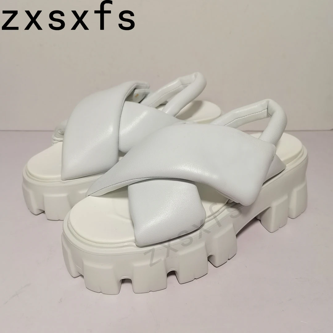 Neue Dicken sohle Plattform sandala женская черная белая ПЗУ сандален повседневная пряжа оптовая