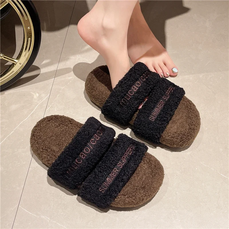 Шлепанцы женские из овечьей шерсти с вышивкой и надписью на толстой подошве