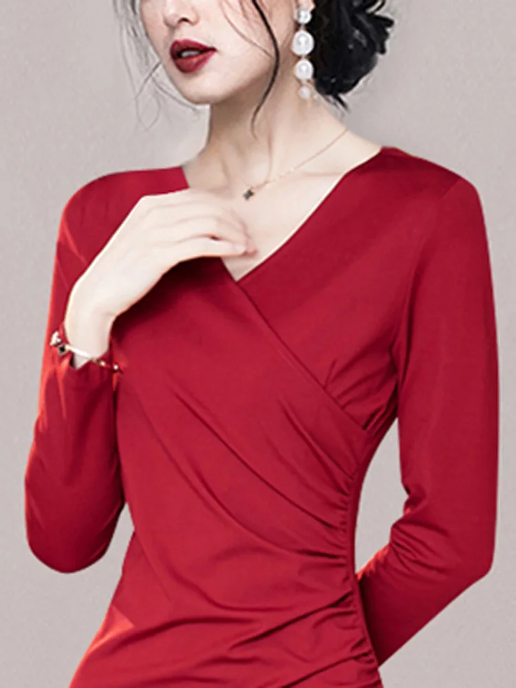 Женское вечернее платье-футляр с V-образным вырезом и высокой талией