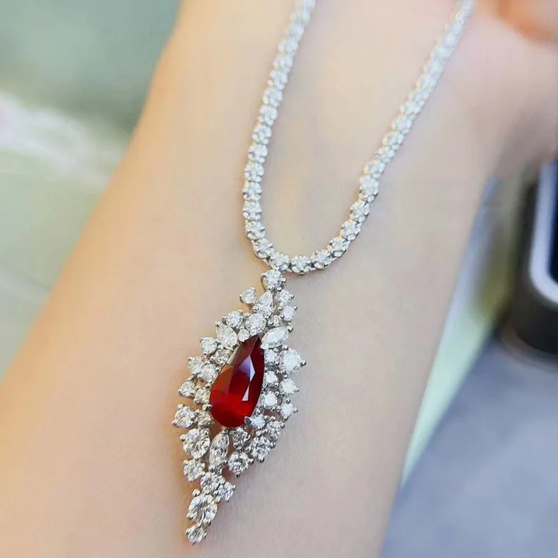 

Foydjew Luxury Designer Jewelry Simulation Water Drop Pigeon Blood Red Ruby Pendant Necklaces Banquet Party Neck Accessories