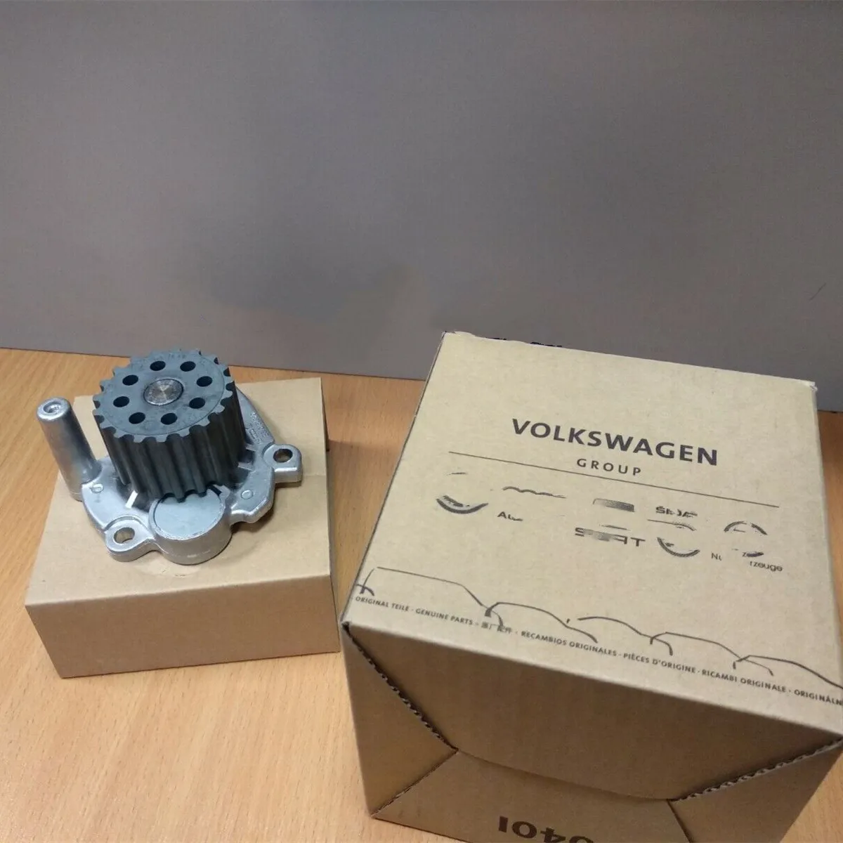 

Genuine For VAG Auto Part For Volkswagen Audi Skoda Seat Cooling System Water Pump 03L121011 G