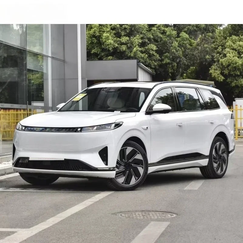 Фото Новый гибридный внедорожник Dongfeng Yipai 008 класса люкс с большим пространством, левым рулем, панорамной крышей и 6 местами №3