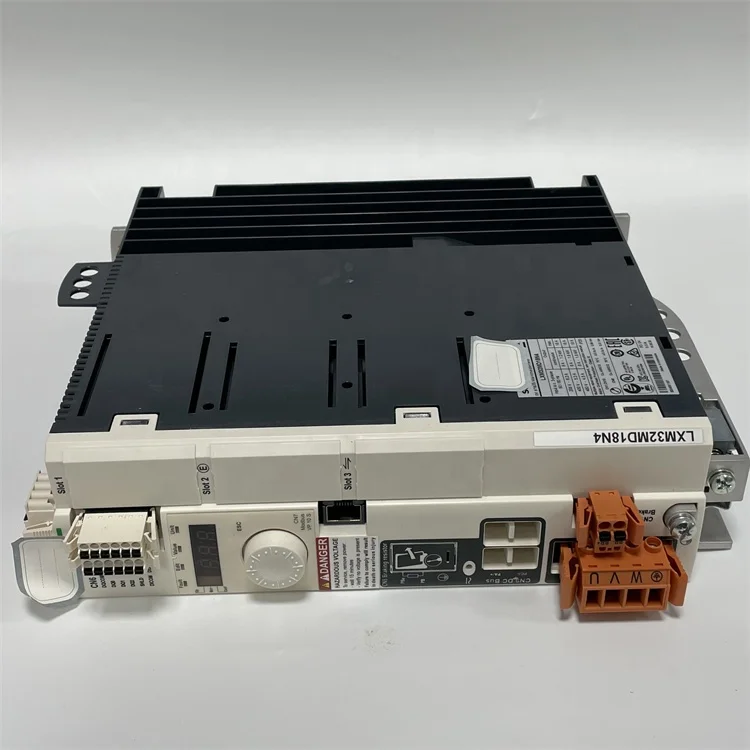 

LXM32MD18M2 Motion servo drive, Lexium 32, single phase supply voltage 115/230 V, 0.5/1 kW