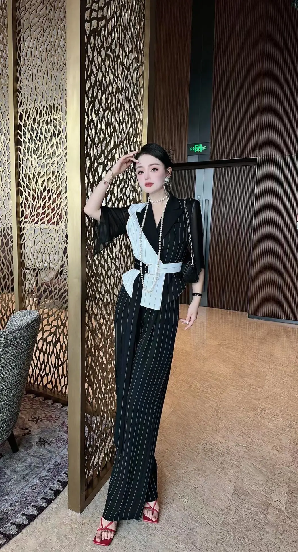 

2023 spring and summer women's clothing fashion new Contrast Color Flounced Sleeve Short Suit Wide Leg Pants Suit 0526