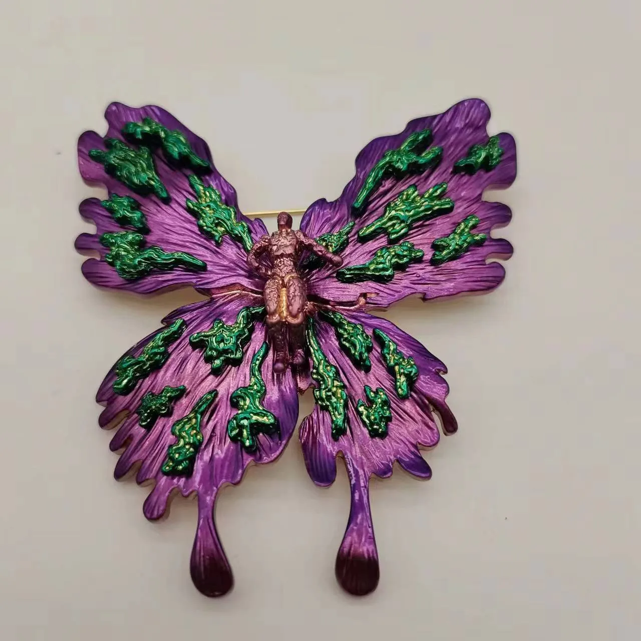 

Light luxury Heavy Industry high quality butterfly God of War Brooch