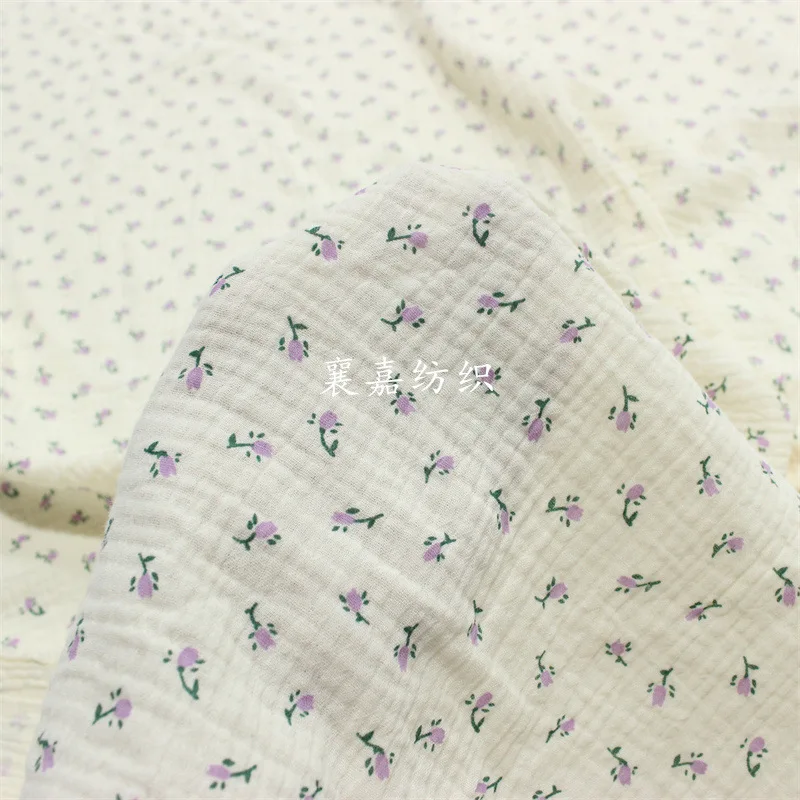 

50*135 см, двухслойная хлопковая марля, креп, маленькая ткань с разбитыми цветами, домашняя одежда, пижамная ткань