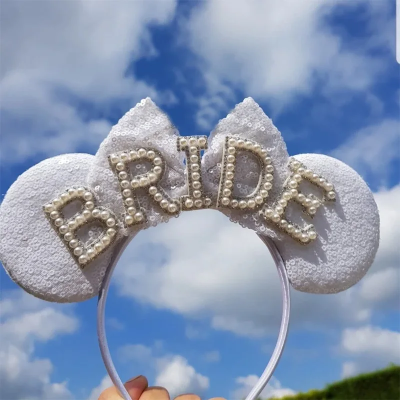 

Bride to be crown Headband tiara Bach weekend Bachelorette hen Party Bridal Shower wedding girl trip Decoration future Mrs Gift