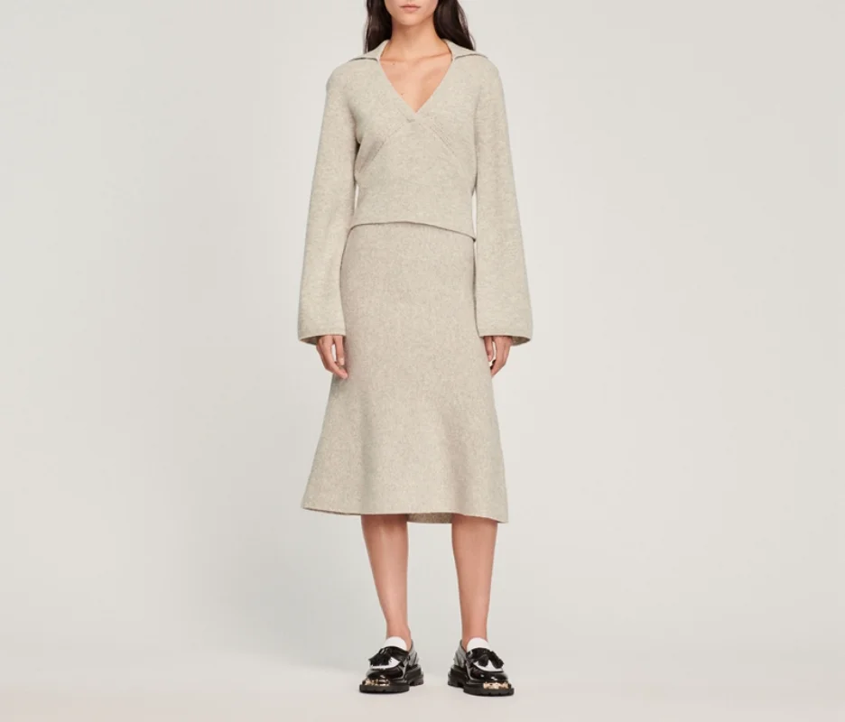 

Flared Sleeves V-neck Knit Sweater Skirt Woman 2022 Autumn Winter New Commuter Pullover Skirt Suit Women