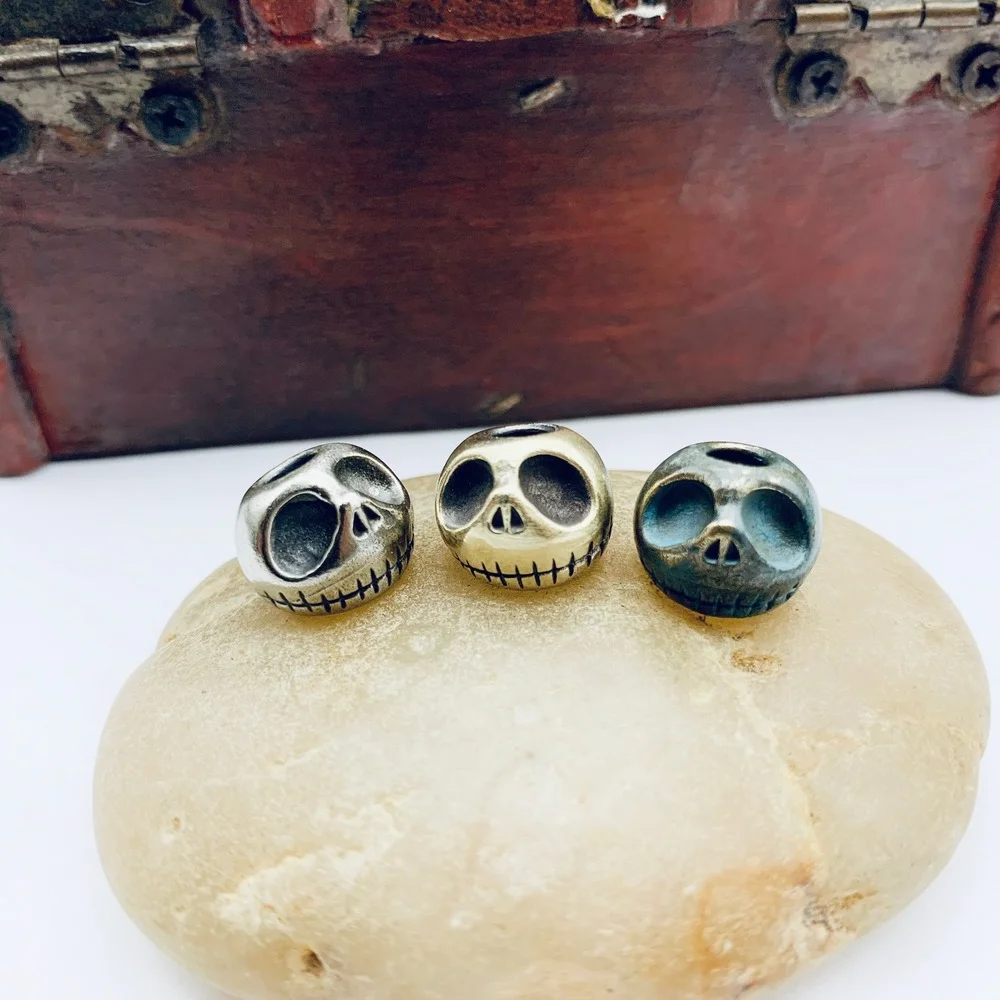 

Punk Pumpkin Skull Brass Knife Beads Umbrella Rope Cord Outdoor Knife Pendant EDC Paracord Accessory