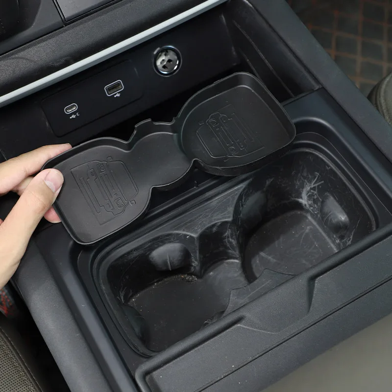 

TPE Rubber Car Central Control Water Cup Anti-Skid Pad For Land Rover Defender 110 2020-2022 Car Interior Accessories