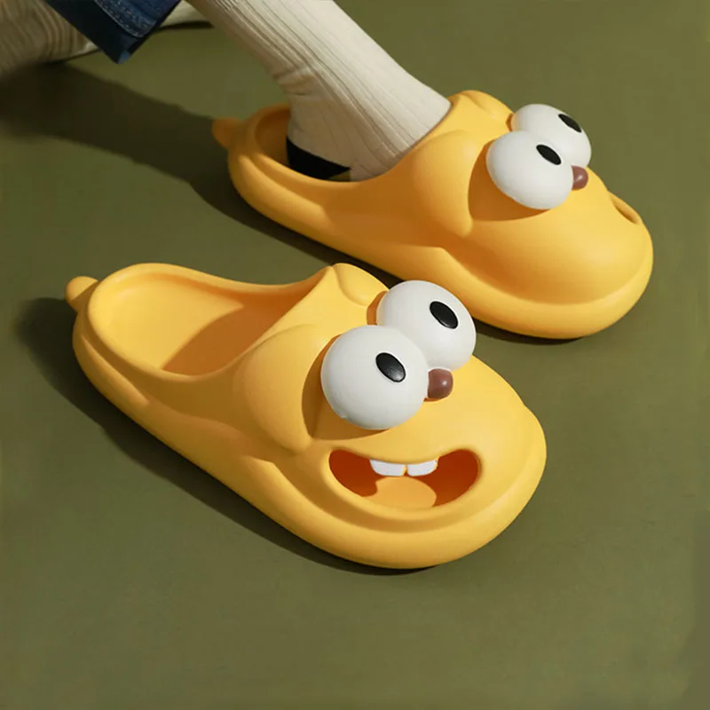 Women's slippers summer cartoon hole shoes outdoor breathable casual beach shoes cute soft-soled comfortable fashion sandals