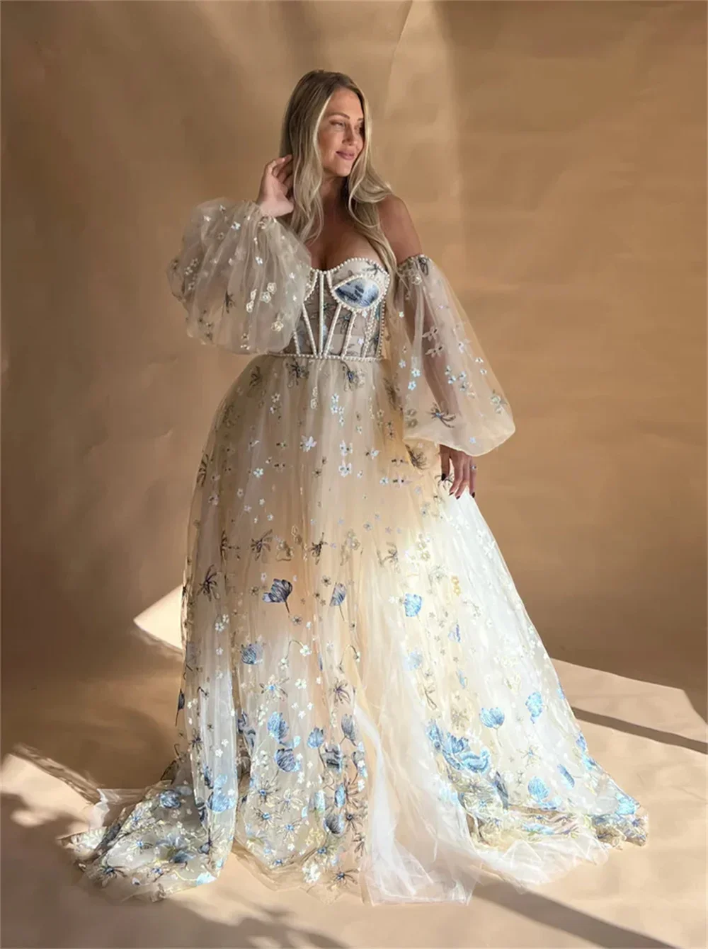 Регулировка цены на заказЭлегантное свадебное платье трапециевидной формы с