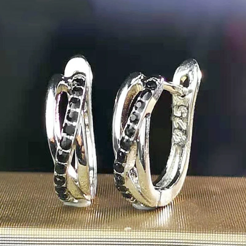 

серьги женские 2022 тренд новинка серьги гвоздики сережки для подростковЖенские серьги-гвоздики в форме креста, черные серьги с бриллиантами...