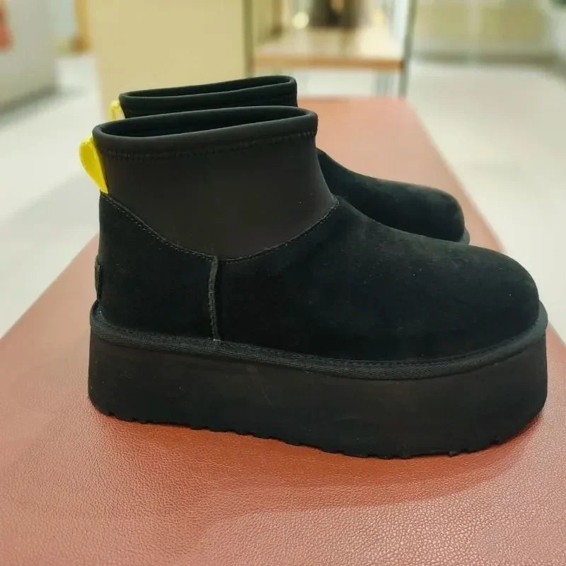 Женские зимние ботинки без шнуровки на платформе и высоком каблуке