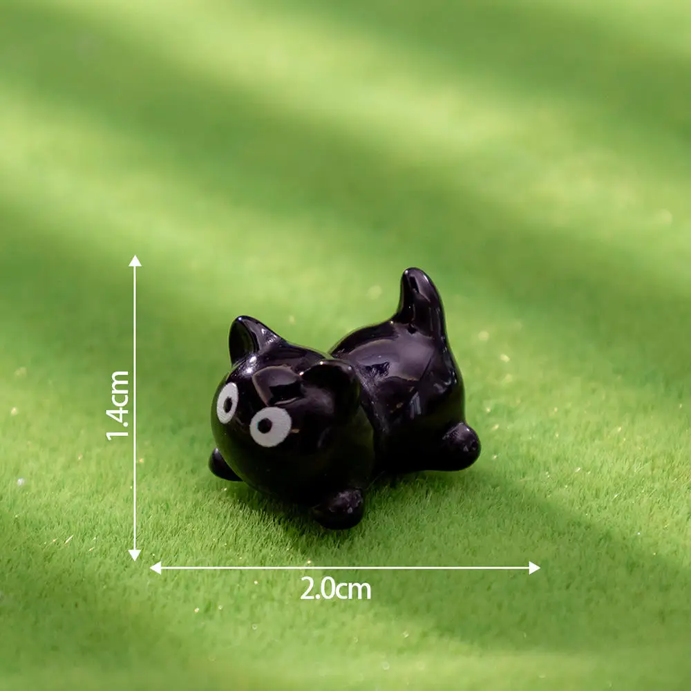 

Фигурки котенка из смолы