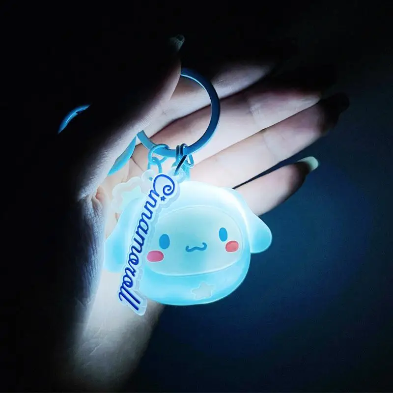 

Sanrio Kawaii Lighting Keychain Anime Cinnamoroll Kuromi Pendant Decoration Toys Cute Cartoon Creative Doll Bag Ornament Gifts