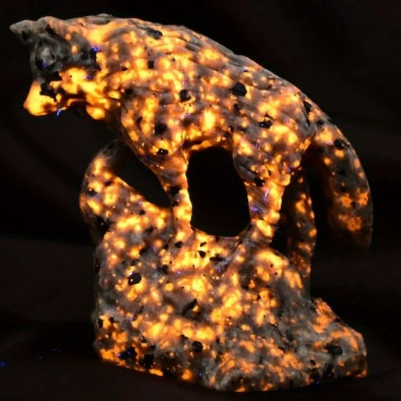 

Хрустальный череп волка