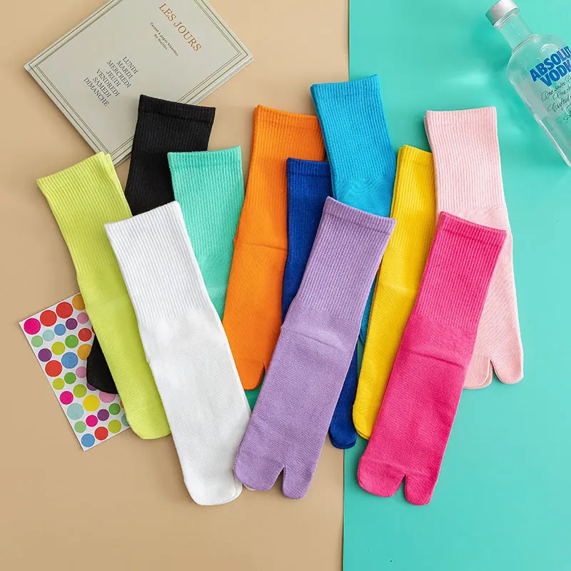 1 Pair High Quality Unisex Combed Cotton Split Toe Socks Funny Comfort Two-Toed Socks Japanese Harajuku Men Women's Tabi Socks