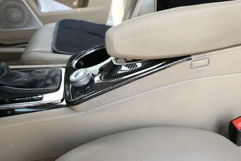 

Декоративный чехол для подстаканника Черный Автомобильный GLK класса X204 2008-15 практичный в воде