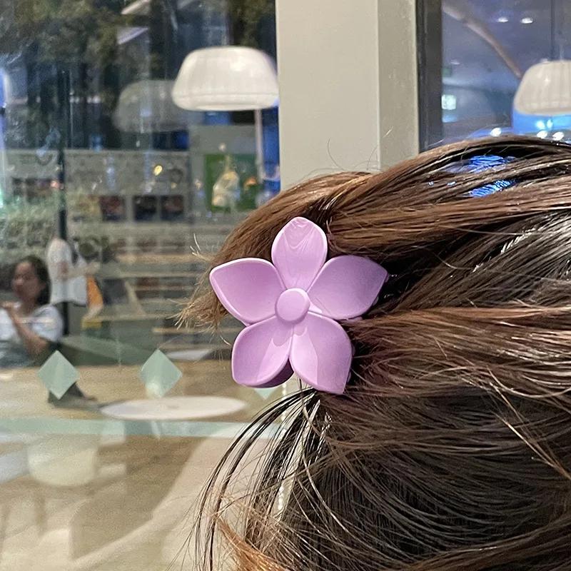 

Sweet Flower Shape Mini Hair Clips for Women Girls Bangs Hair Claw Chic Barrettes Claw Hairpins Styling Tools Hair Accessories