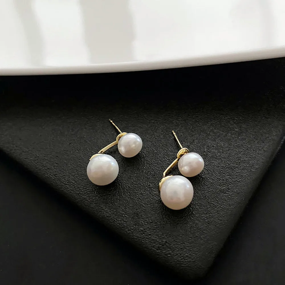 

Fashion Mini Cute Niche Design Exquisite Small Two Wear Models Simple Versatile Gentle Pearl Studs Earrings Jewelry Accessores