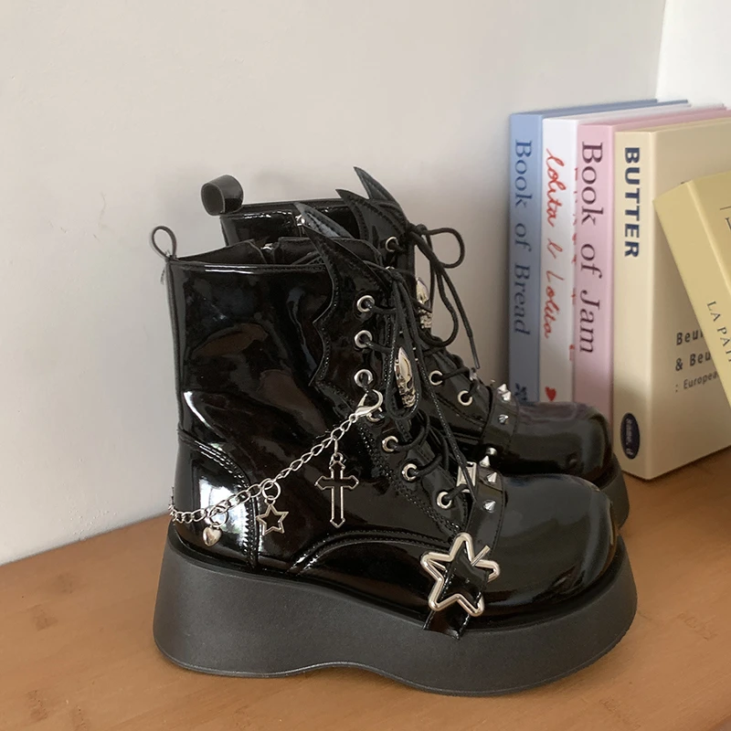 Повседневные женские ботильоны с заклепками новинка 2025 черные ботинки на