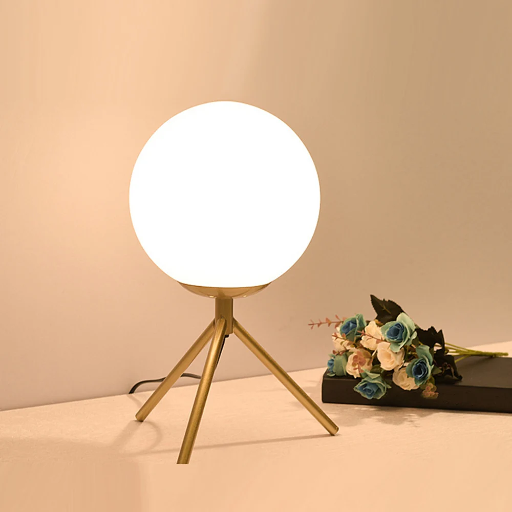 

Простая и яркая лампа для гостиной, кабинета, декоративная настольная лампа, лампа для спальни, прикроватная лампа E27