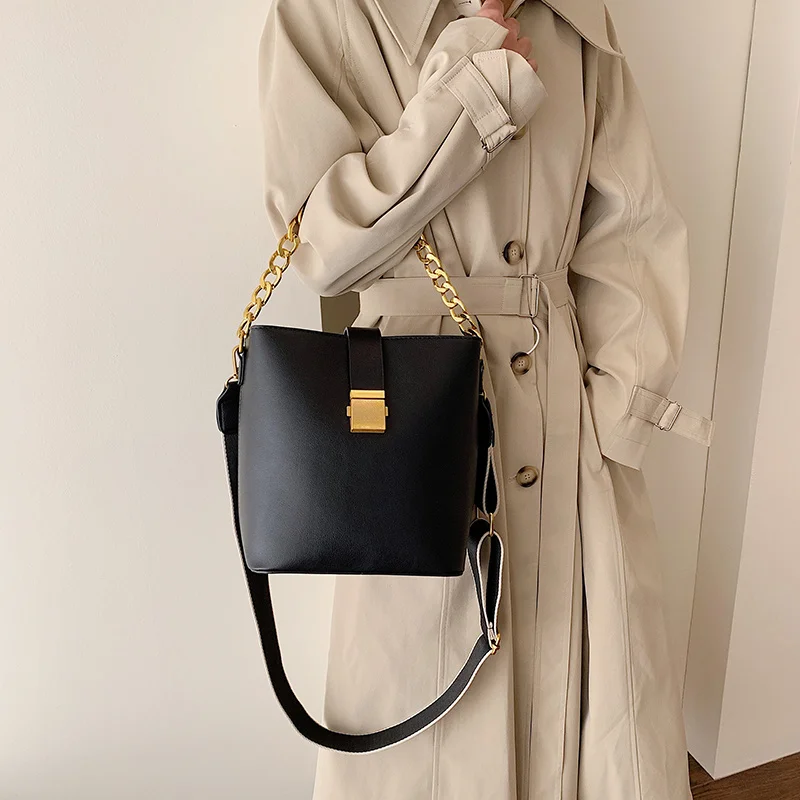 

Classic leather lady bucket bag metal chain female shoulder bag crossbody bags large capacity totes high quality satchel